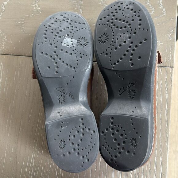 Clarks Women's Brown Leather Slip On Classic Loafers Strap & Buckle Size 6M - Picture 7 of 12